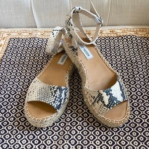 Steve Madden , size 6 , Illie espadrille sandal